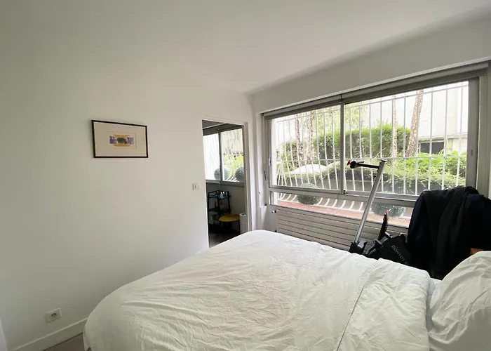 Cosy Flat - Eiffel Tower